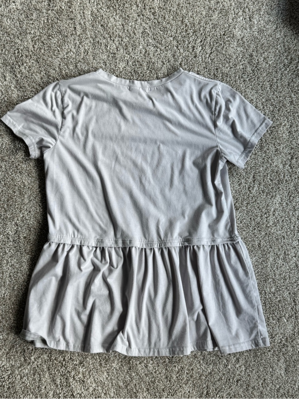 Women’s Gray Peplum Top Short Sleeve Flowy Blouse Size Large - Picture 7 of 7